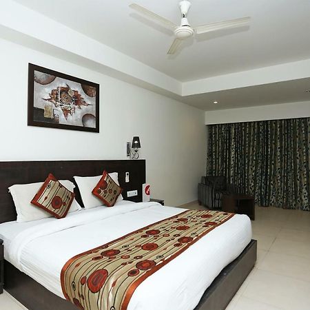 Capital O 3600 Hotel Royal Windsor Kathgodam Bagian luar foto