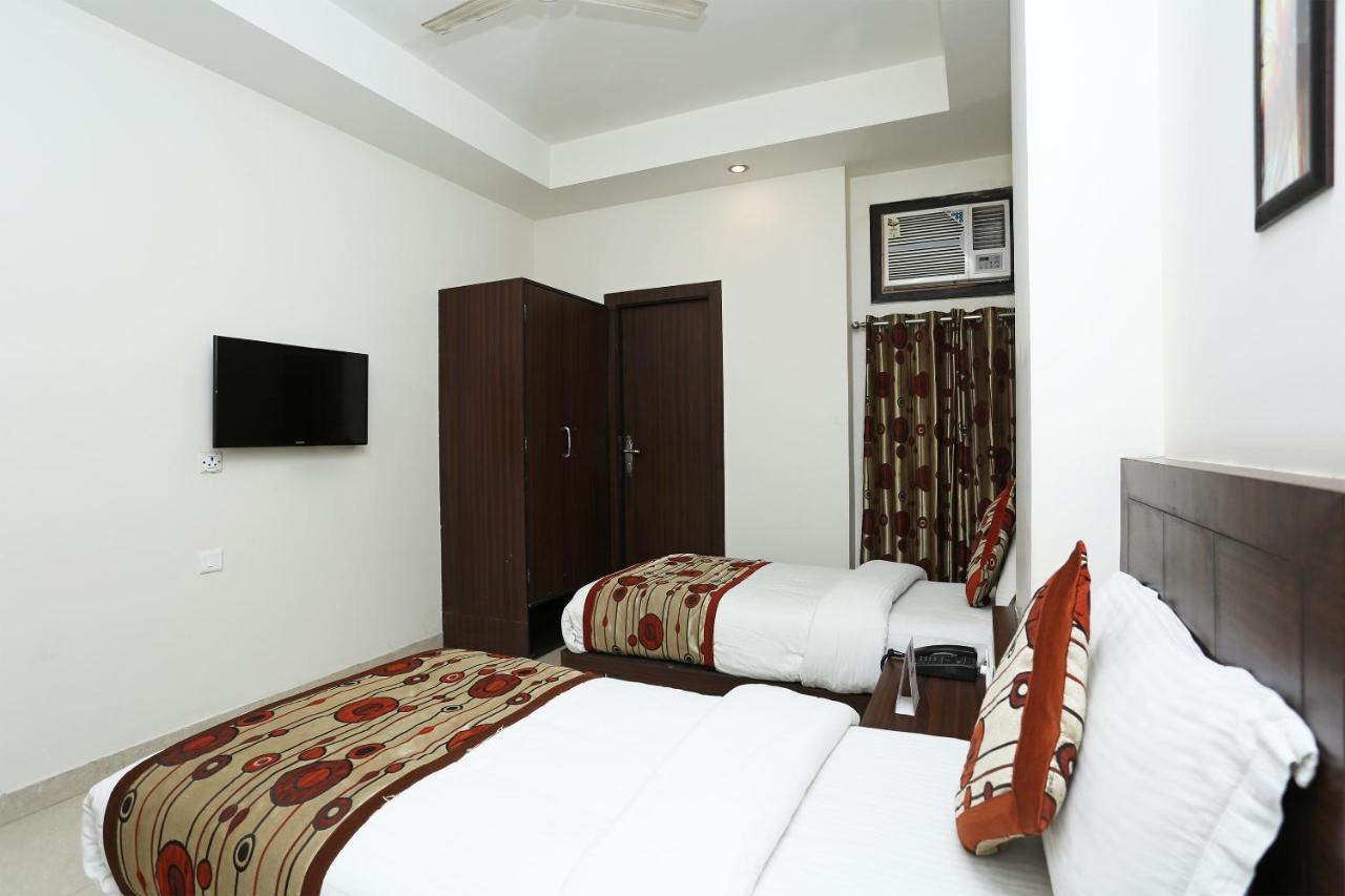 Capital O 3600 Hotel Royal Windsor Kathgodam Bagian luar foto