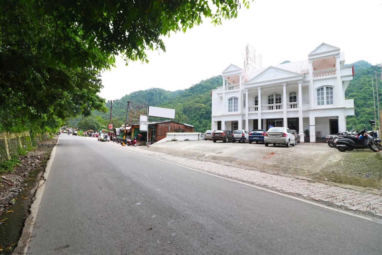Capital O 3600 Hotel Royal Windsor Kathgodam Bagian luar foto