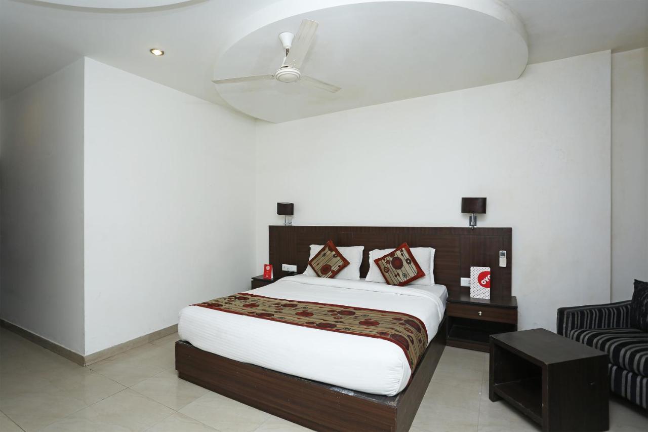 Capital O 3600 Hotel Royal Windsor Kathgodam Bagian luar foto