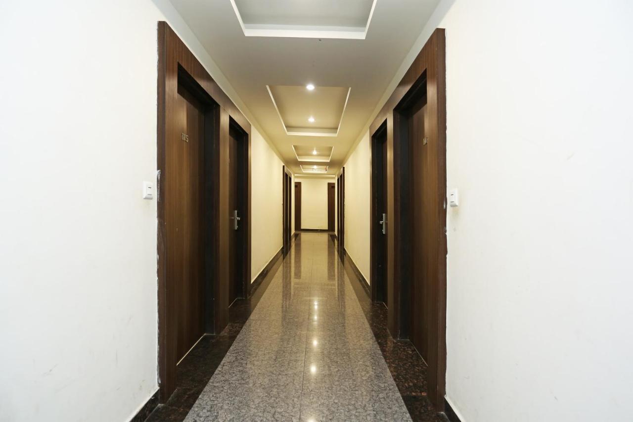Capital O 3600 Hotel Royal Windsor Kathgodam Bagian luar foto
