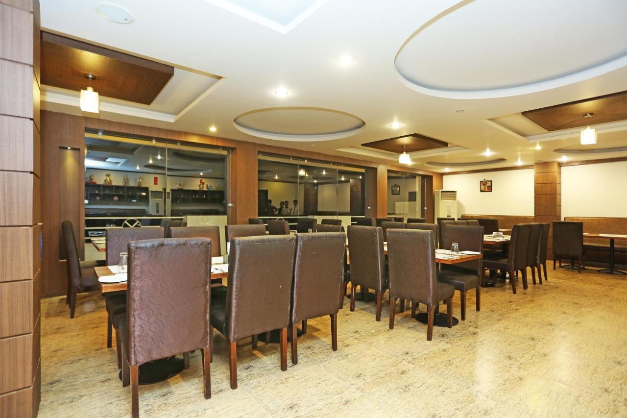 Capital O 3600 Hotel Royal Windsor Kathgodam Bagian luar foto